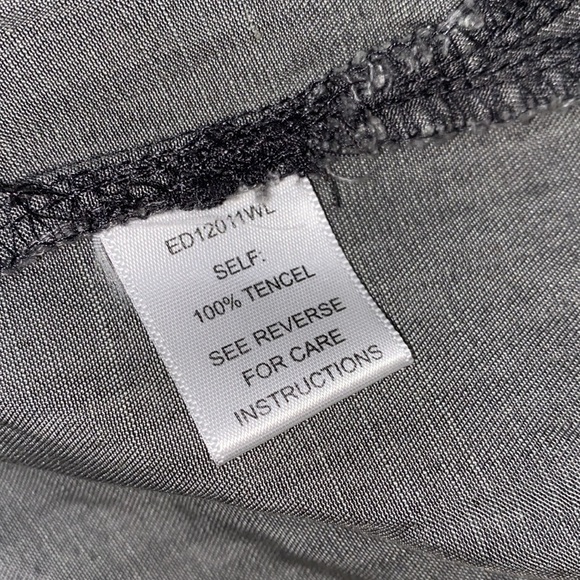 En Creme grey button down tunic size medium - Picture 4 of 4